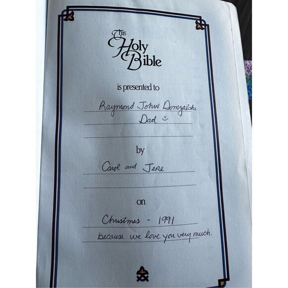 VTG Red Bonded Leather Holy Bible New International Version Pre-Owned - Picture 2 of 9